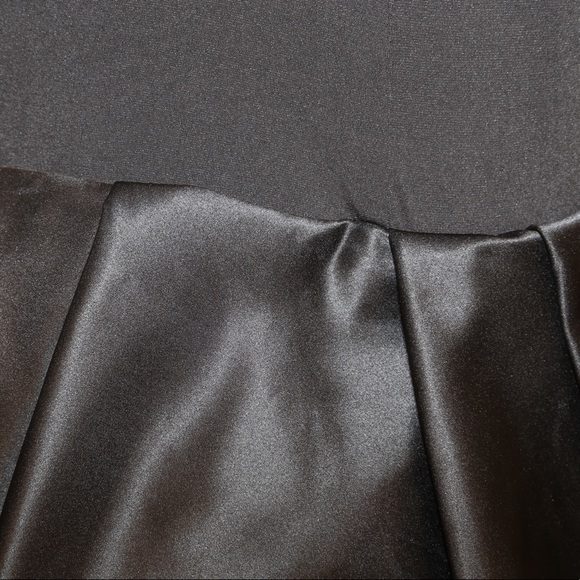 🚫SOLD RED CARPET WORTHY Dramatic Gown - Picture 7 of 8